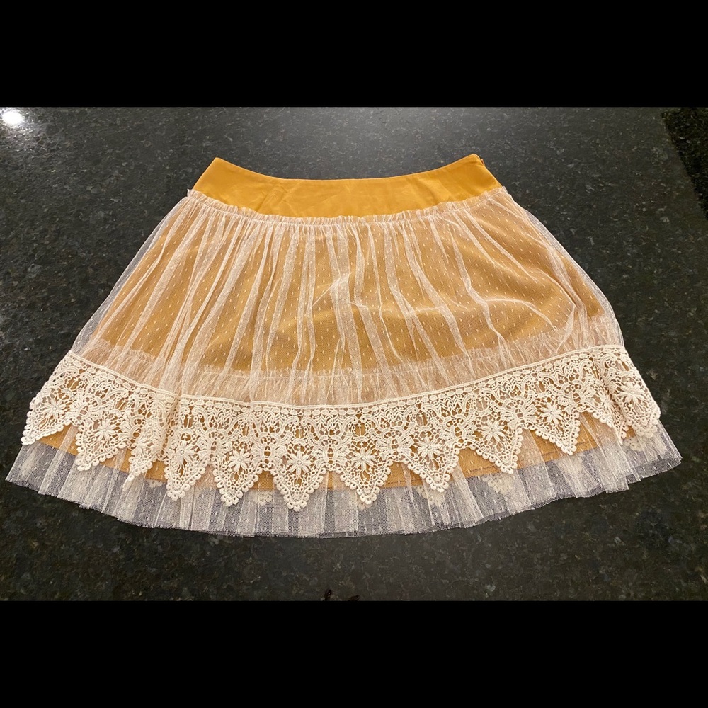 Ryu L Mustard Lace Tiered Mini Skirt EUC